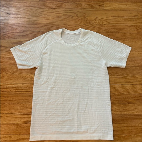 Lululemon white stripe t shirt. Men’s small. - Picture 1 of 3